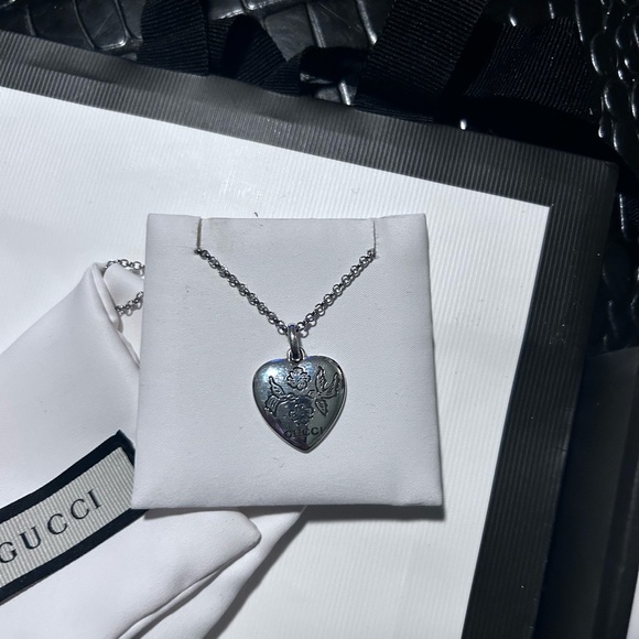 Gucci Blind for Love necklace - Picture 1 of 3